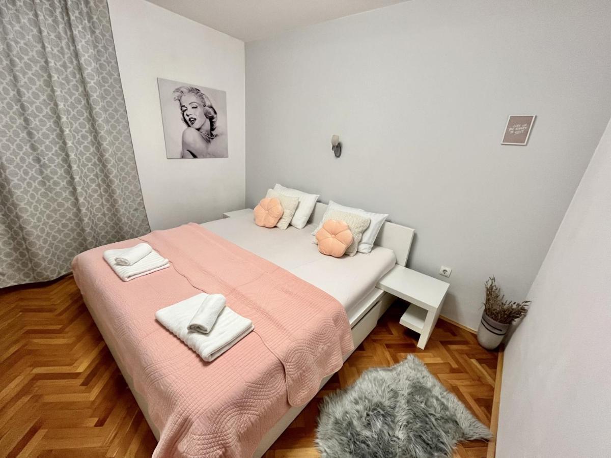 Luxury Apartment Lolipop Split Exterior photo